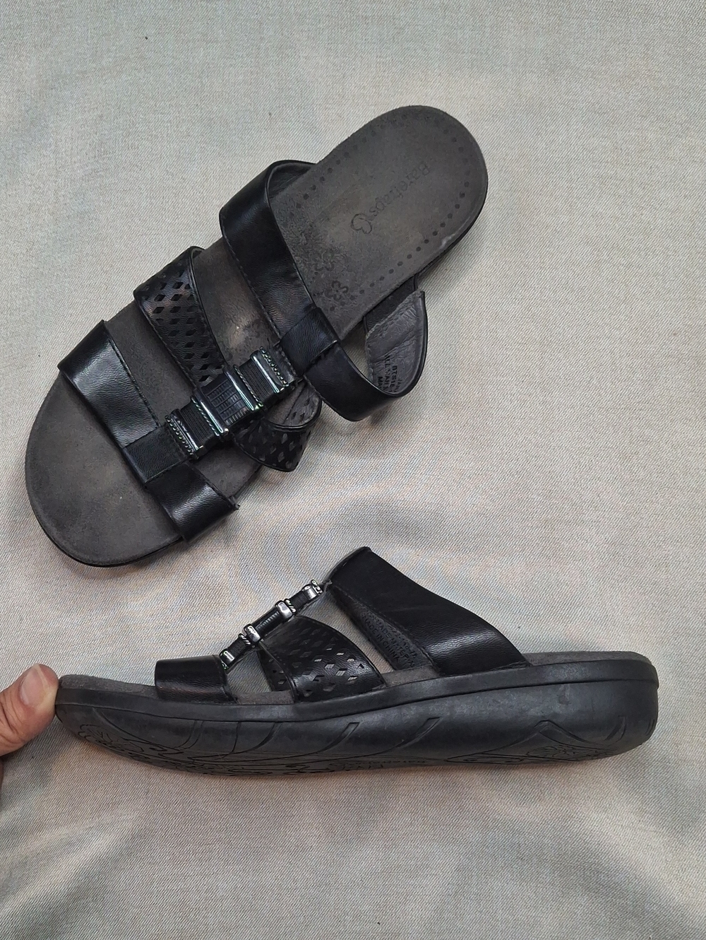 BareTraps Black Women’s Slide Sandals with Buckle Accents